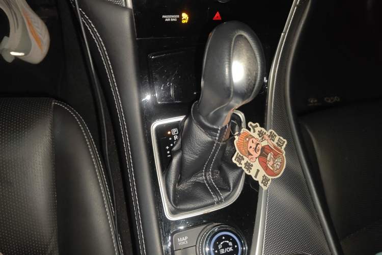 Used Infiniti Q50L 2016 2.0T Ambition Edition Gear Lever