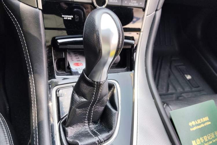 Used Infiniti Q50L 2016 2.0T Enjoyment Edition Gear Lever