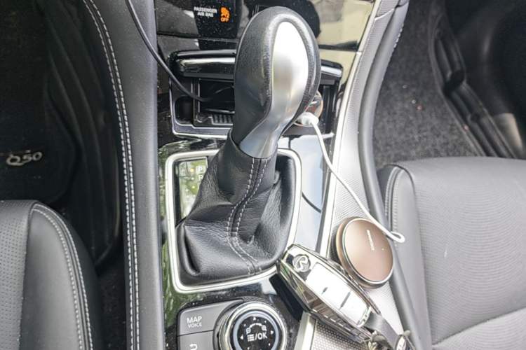 Used Infiniti Q50L 2016 2.0T Ambition Edition Gear Lever