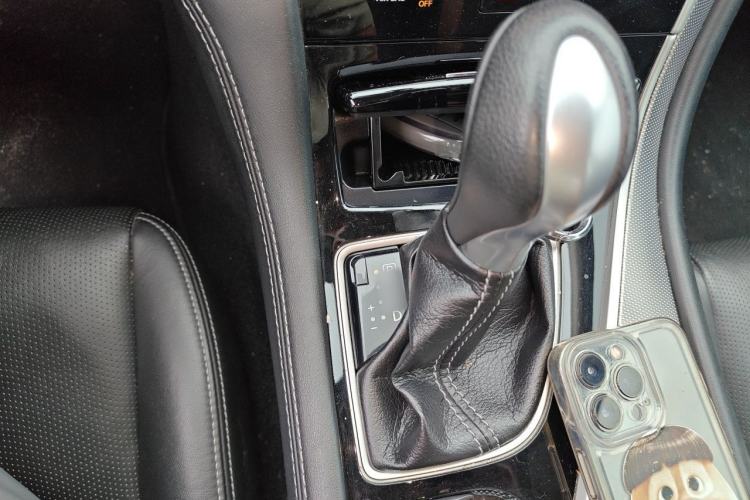Used Infiniti Q50L 2016 2.0T Enjoyment Edition Gear Lever