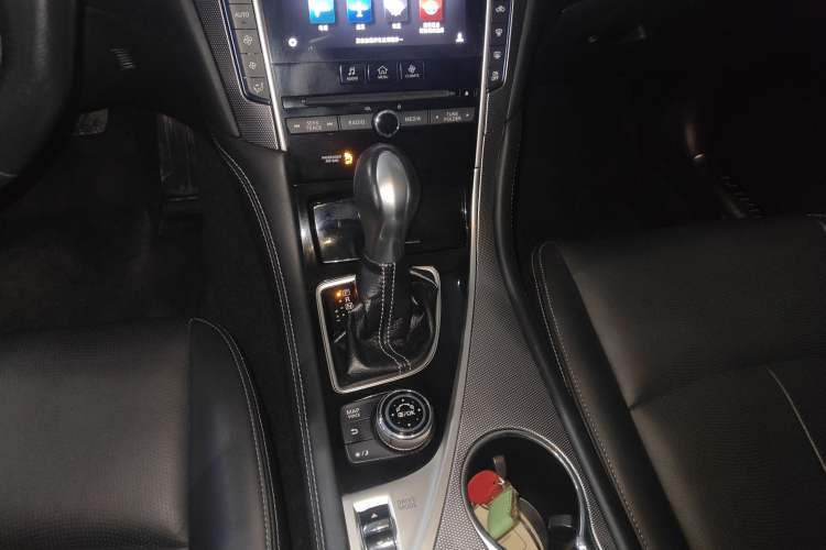 Used Infiniti Q50L 2016 2.0T Enjoyment Edition Gear Lever