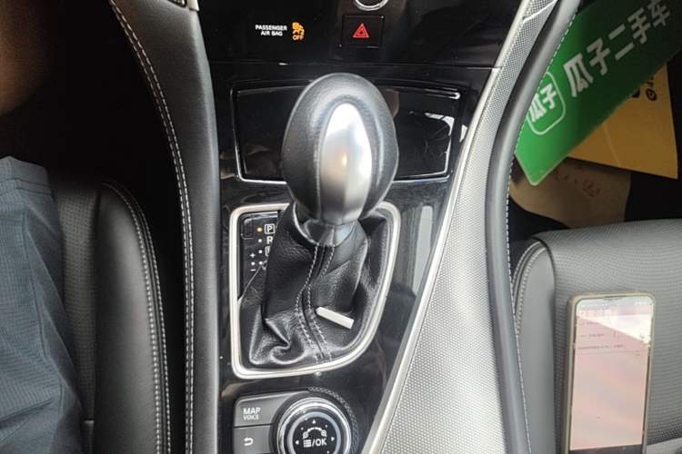 Used Infiniti Q50L 2016 2.0T Ambition Edition Gear Lever