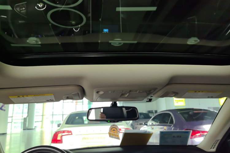 Used Infiniti Q50L 2016 2.0T Ambition Edition Headliner