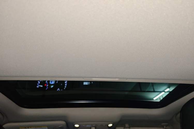 Used Infiniti Q50L 2016 2.0T Ambition Edition Headliner