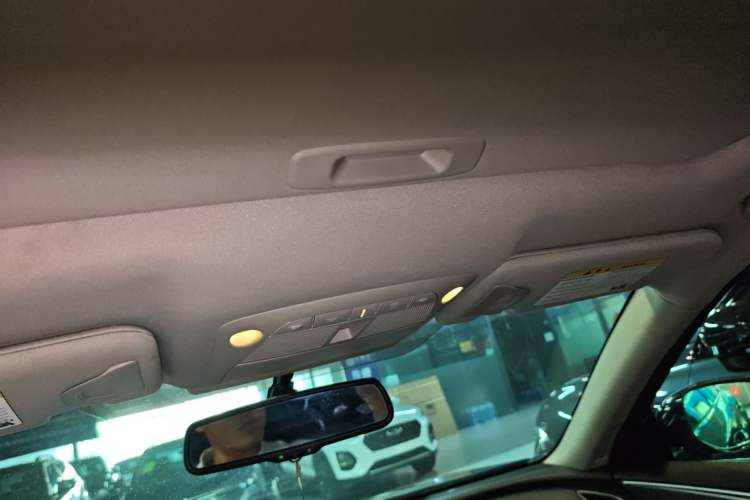 Used Infiniti Q50L 2016 2.0T Ambition Edition Headliner
