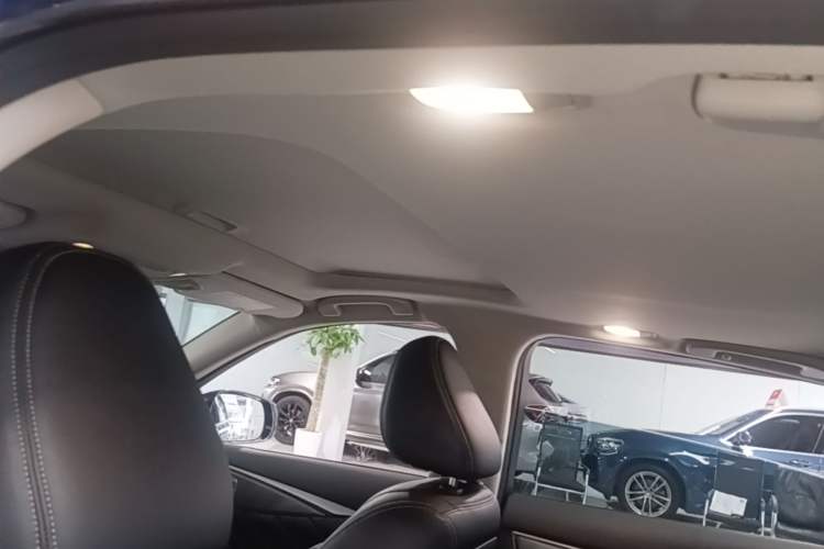 Used Infiniti Q50L 2016 2.0T Enjoyment Edition Headliner