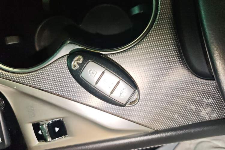 Used Infiniti Q50L 2016 2.0T Ambition Edition Interior 1