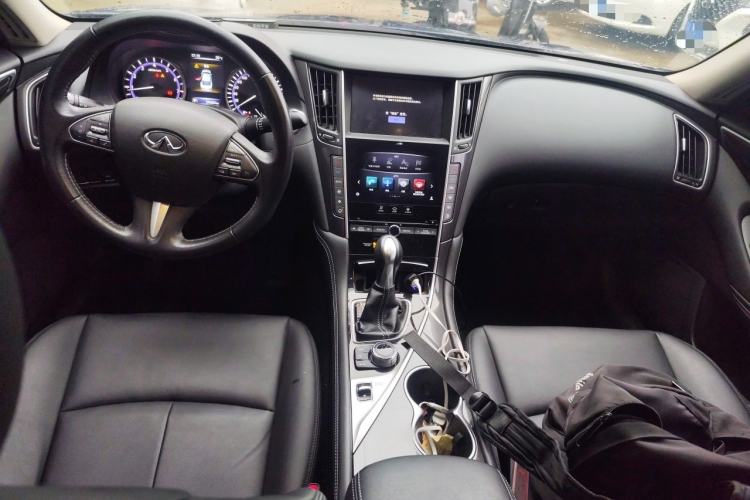 Used Infiniti Q50L 2016 2.0T Comfort Edition Interior 2