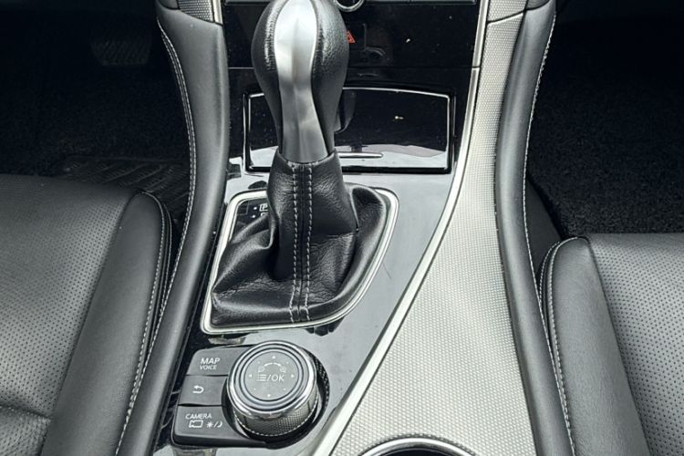 Used Infiniti Q50L 2016 2.0T Ambition Edition Interior 2