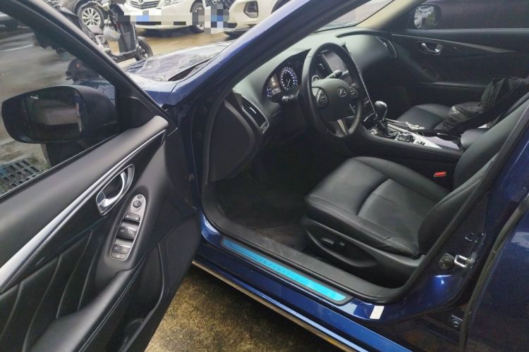 Used Infiniti Q50L 2016 2.0T Comfort Edition Interior 3