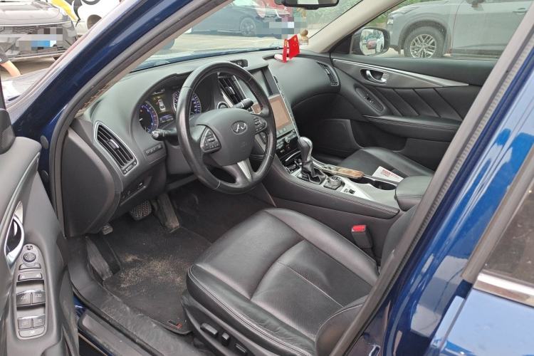 Used Infiniti Q50L 2016 2.0T Enjoyment Edition Interior 3