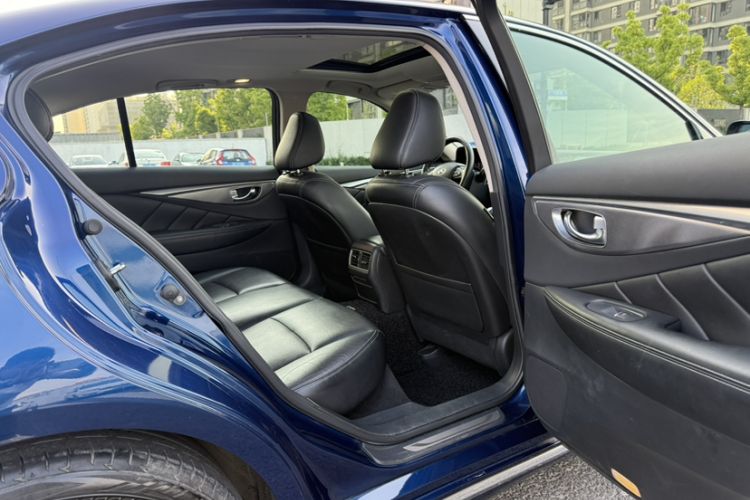 Used Infiniti Q50L 2016 2.0T Enjoyment Edition Interior 4