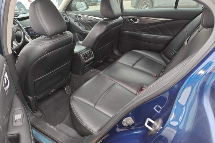 Used Infiniti Q50L 2016 2.0T Enjoyment Edition Interior 4