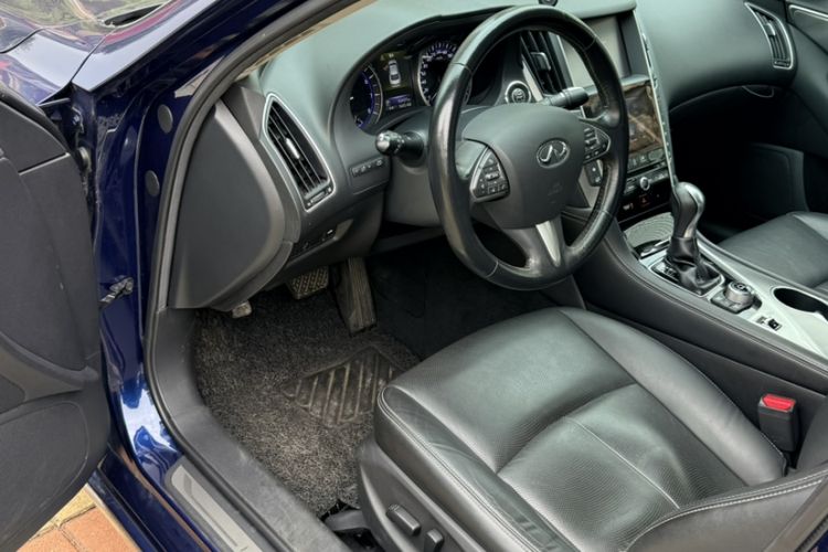 Used Infiniti Q50L 2016 2.0T Ambition Edition Interior 5