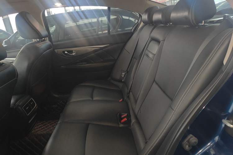 Used Infiniti Q50L 2016 2.0T Enjoyment Edition Interior 6