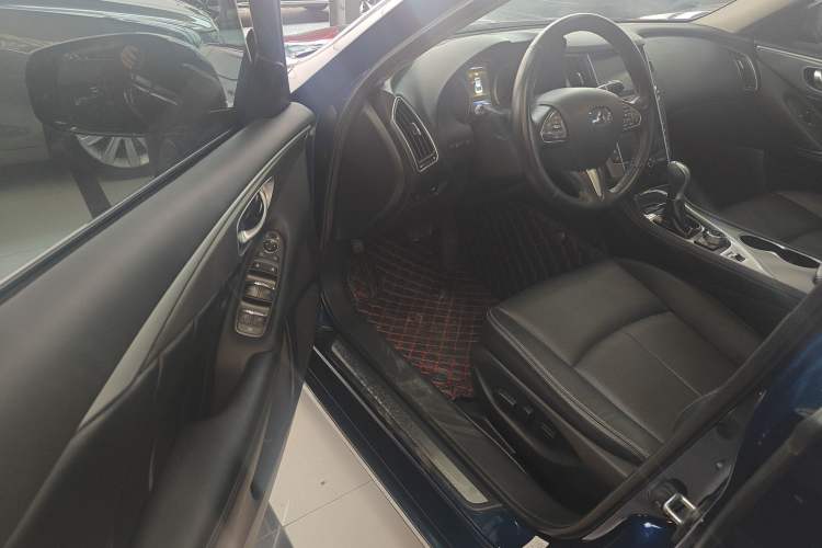 Used Infiniti Q50L 2016 2.0T Enjoyment Edition Interior 7