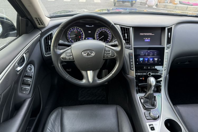 Used Infiniti Q50L 2016 2.0T Enjoyment Edition Interior 9