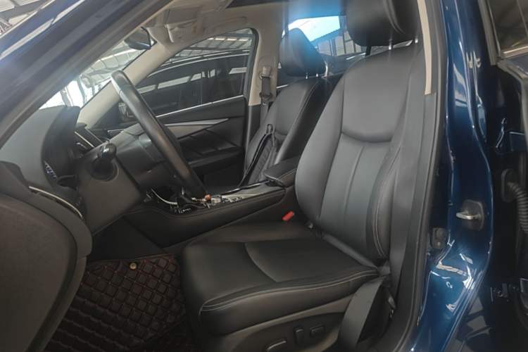 Used Infiniti Q50L 2016 2.0T Enjoyment Edition Left Front Seat