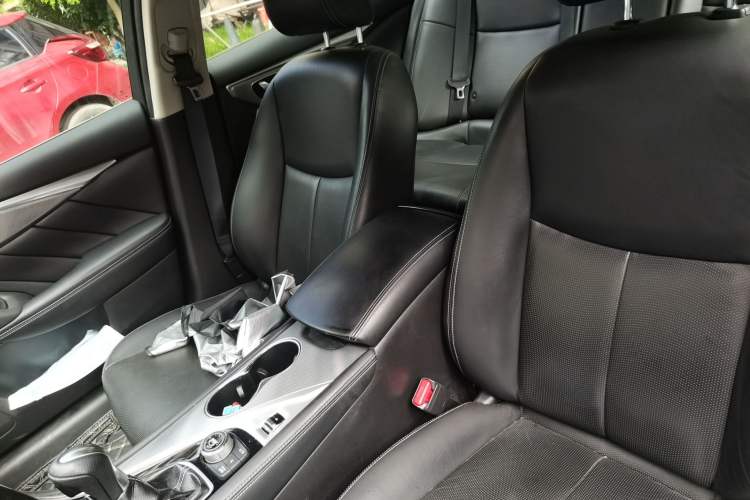 Used Infiniti Q50L 2016 2.0T Ambition Edition Left Front Seat