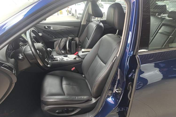 Used Infiniti Q50L 2016 2.0T Ambition Edition Left Front Seat