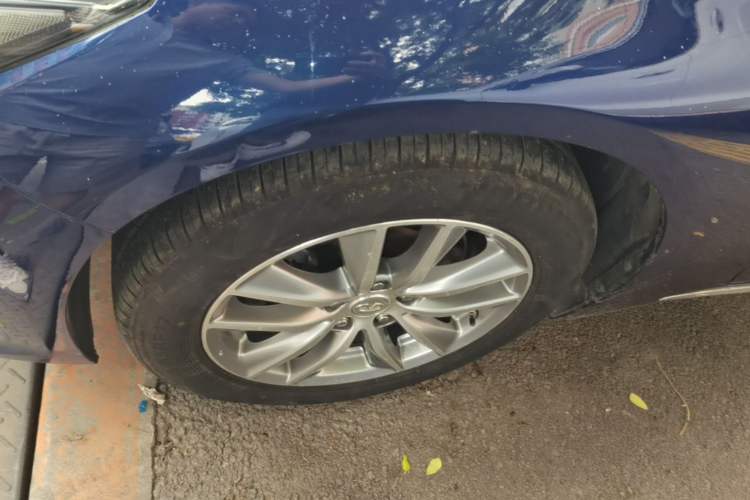 Used Infiniti Q50L 2016 2.0T Enjoyment Edition Left Front Wheel Hub