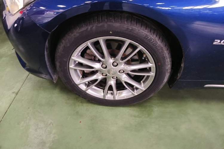 Used Infiniti Q50L 2016 2.0T Ambition Edition Left Front Wheel Hub