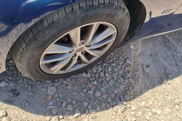 Used Infiniti Q50L 2016 2.0T Enjoyment Edition Left Front Wheel Hub