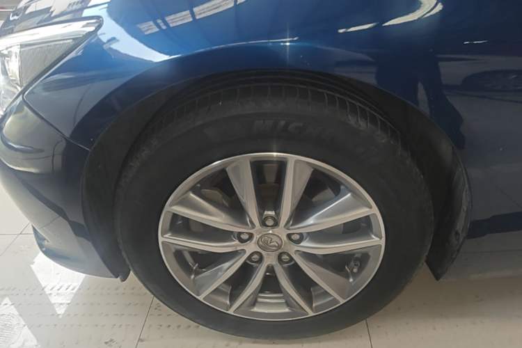 Used Infiniti Q50L 2016 2.0T Enjoyment Edition Left Front Wheel Hub