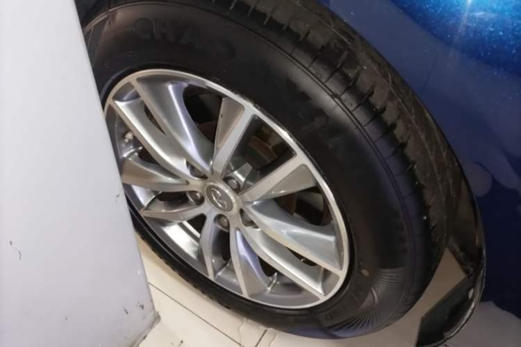 Used Infiniti Q50L 2016 2.0T Comfort Edition Left Front Wheel Hub