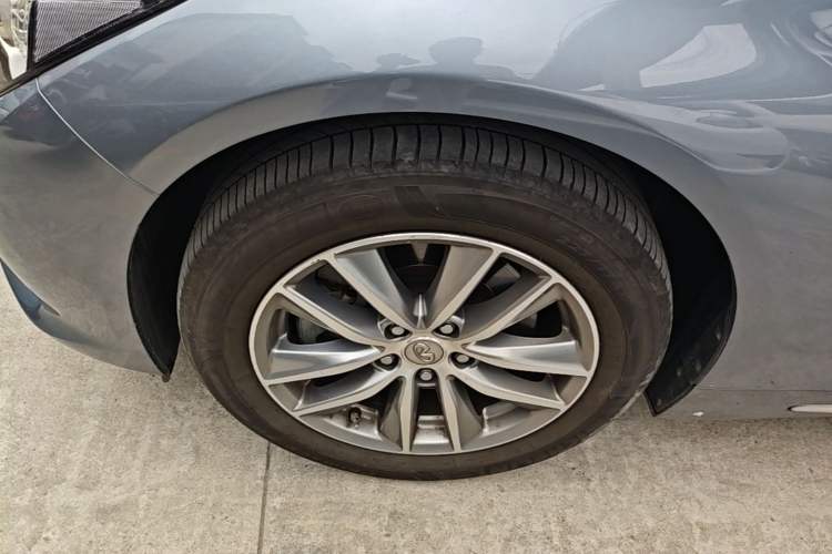 Used Infiniti Q50L 2016 2.0T Enjoyment Edition Left Front Wheel Hub