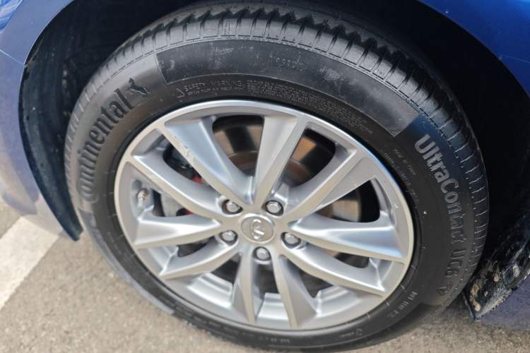 Used Infiniti Q50L 2016 2.0T Comfort Edition Left Front Wheel Hub