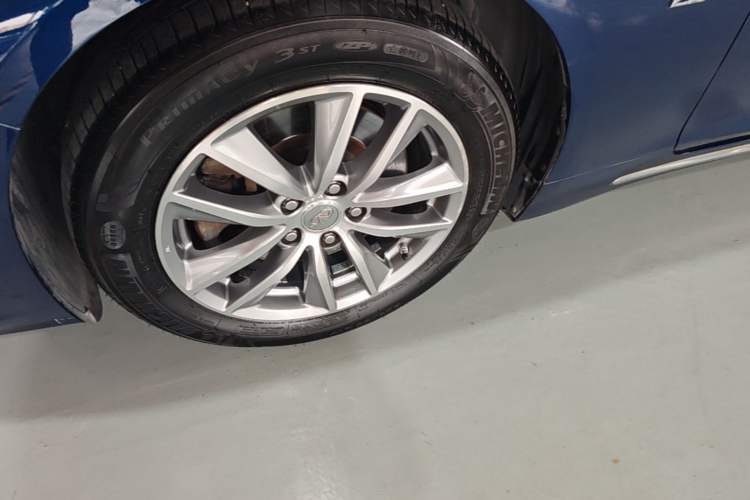 Used Infiniti Q50L 2016 2.0T Enjoyment Edition Left Front Wheel Hub