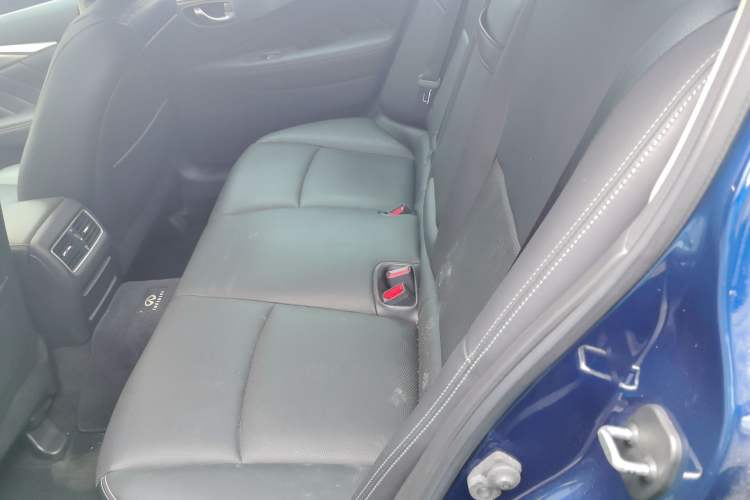 Used Infiniti Q50L 2016 2.0T Enjoyment Edition Left Rear Seat