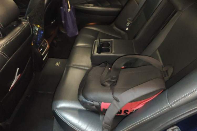 Used Infiniti Q50L 2016 2.0T Ambition Edition Left Rear Seat