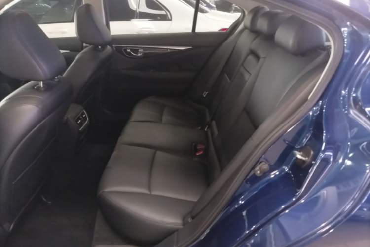 Used Infiniti Q50L 2016 2.0T Comfort Edition Left Rear Seat