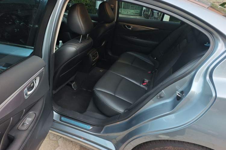 Used Infiniti Q50L 2016 2.0T Ambition Edition Left Rear Seat
