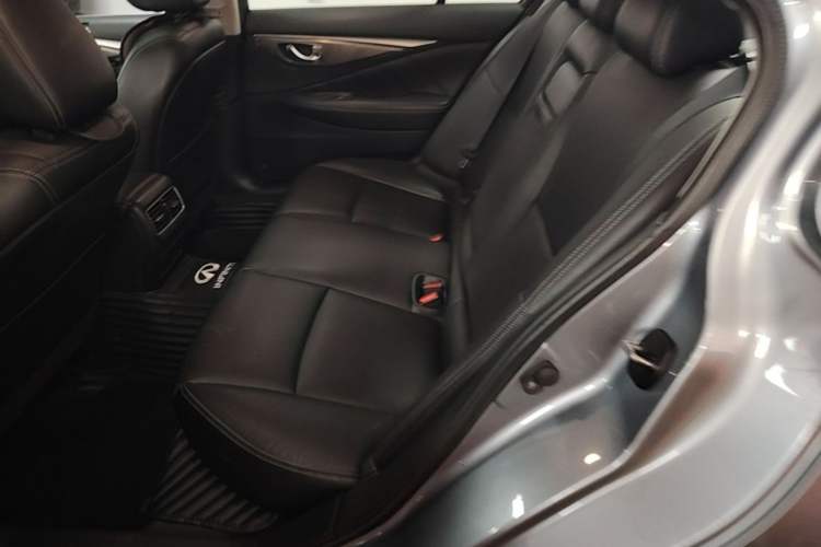 Used Infiniti Q50L 2016 2.0T Enjoyment Edition Left Rear Seat