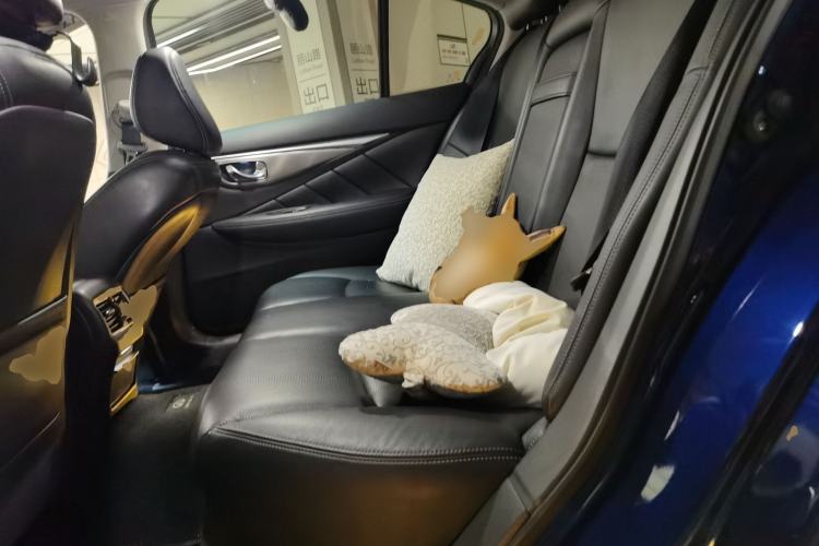 Used Infiniti Q50L 2016 2.0T Ambition Edition Left Rear Seat