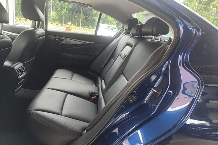 Used Infiniti Q50L 2016 2.0T Ambition Edition Left Rear Seat