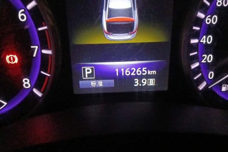 Used Infiniti Q50L 2016 2.0T Comfort Edition Odometer Close Up