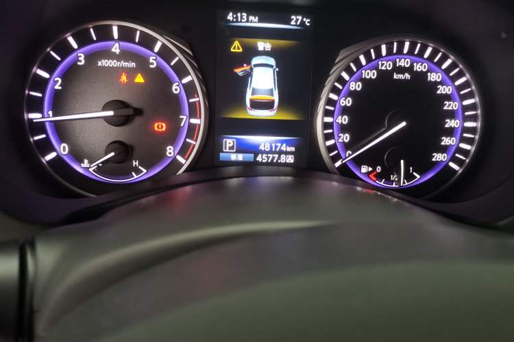 Used Infiniti Q50L 2016 2.0T Comfort Edition Odometer Close Up