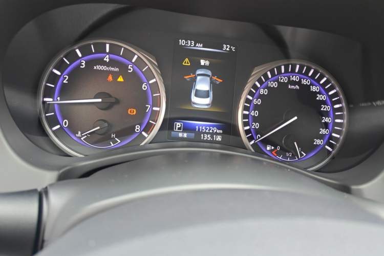 Used Infiniti Q50L 2016 2.0T Comfort Edition Odometer Close Up