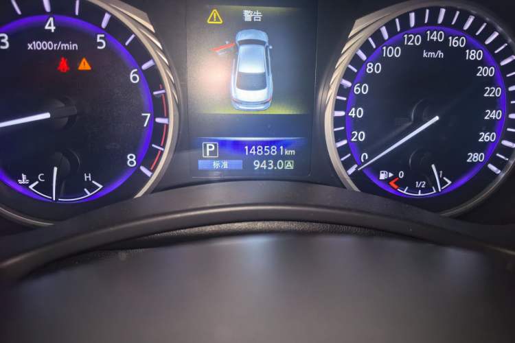 Used Infiniti Q50L 2016 2.0T Enjoyment Edition Odometer Close Up