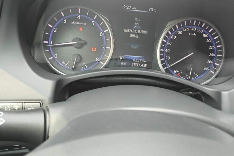 Used Infiniti Q50L 2016 2.0T Enjoyment Edition Odometer Close Up
