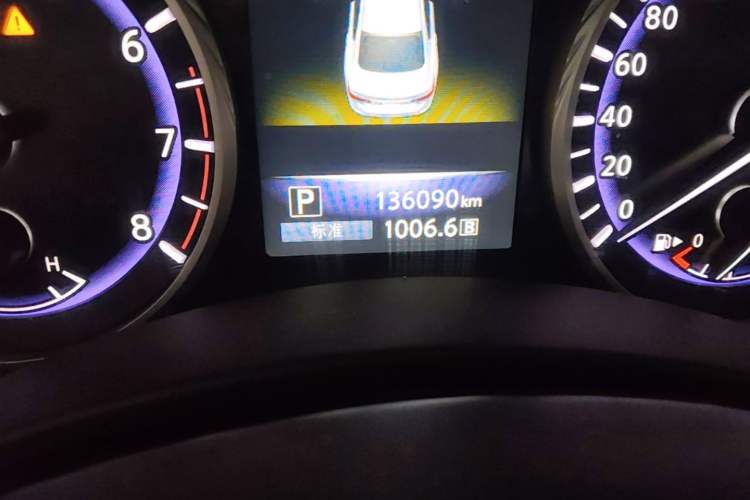 Used Infiniti Q50L 2016 2.0T Enjoyment Edition Odometer Close Up
