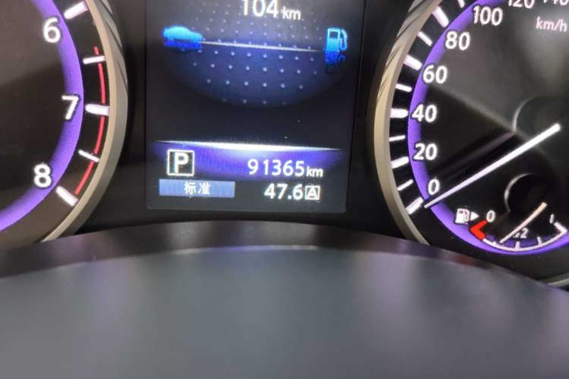 Used Infiniti Q50L 2016 2.0T Comfort Edition Odometer Close Up