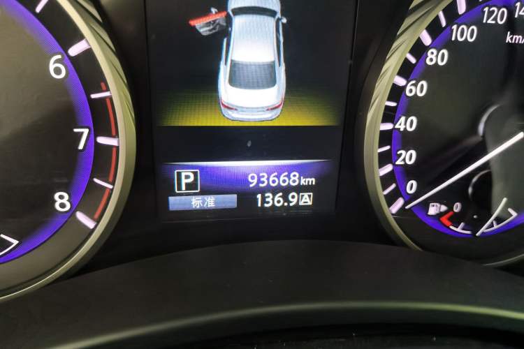 Used Infiniti Q50L 2016 2.0T Ambition Edition Odometer Close Up