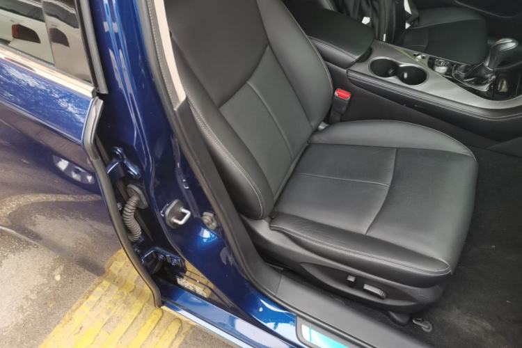Used Infiniti Q50L 2016 2.0T Enjoyment Edition Right Front Seat