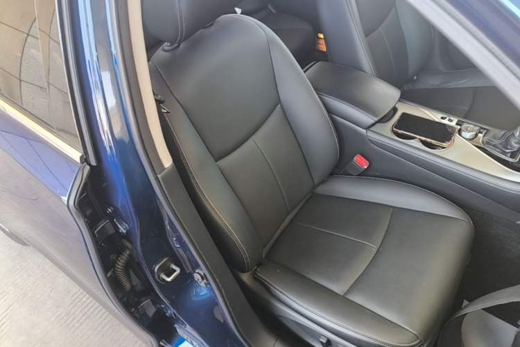 Used Infiniti Q50L 2016 2.0T Enjoyment Edition Right Front Seat