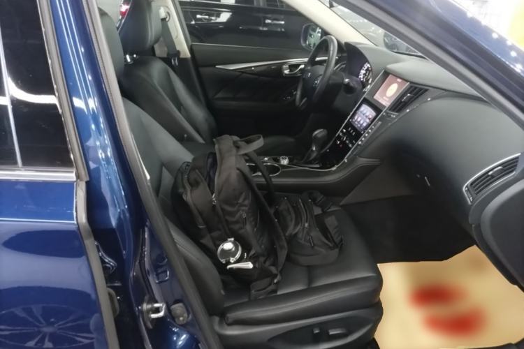 Used Infiniti Q50L 2016 2.0T Comfort Edition Right Front Seat